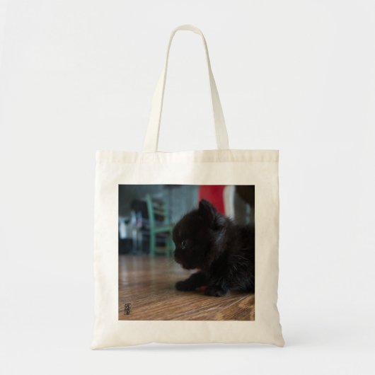 黒猫のクローズアップ トートバッグ (正面)