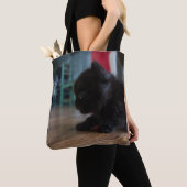 黒猫のクローズアップ トートバッグ (クローズアップ)