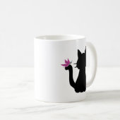 黒猫のシルエットとピンクの蝶 コーヒーマグカップ (正面右)