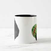 黒猫のスイカのマグ ツートーンマグカップ (中央)