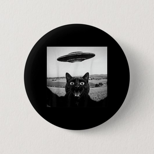 黒猫のセルフィーUFOエイリアン おもしろギフト 男性向け 缶バッジ (正面)