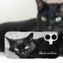 黒猫のペット写真をプリントしたカスタマイズグッズ iPhone 16ケース
