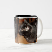 黒猫のマグカップ ツートーンマグカップ (正面右)