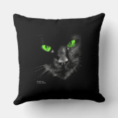 黒猫のルール – 緑の目 クッション (裏面)