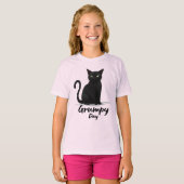 黒猫の不機嫌な一日 Tシャツ (正面フル)