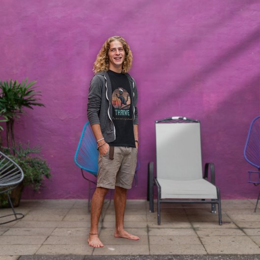 黒猫の夕日：生きる旅 Tシャツ