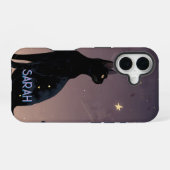 黒猫の星空 天体猫のアートギフト iPhone 16ケース (裏面横)