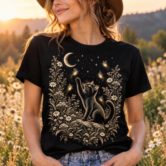 黒猫の月下蛍の庭 Tシャツ