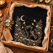 黒猫の月下蛍の庭 Tシャツ