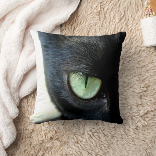 黒猫の目 クッション (ブランケット)