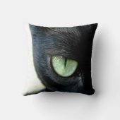 黒猫の目 クッション (裏面)