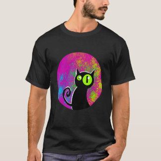黒猫の色付け背景と輝く目 Tシャツ