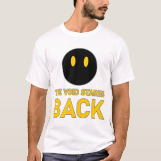 黒猫の虚空の目 虚空が見つめる Tシャツ