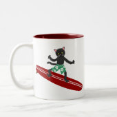 黒猫のLongboardのサーファー ツートーンマグカップ (左)