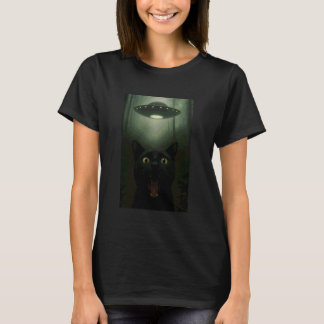 黒猫のUFOエイリアン自撮り 宇宙人コメディ Tシャツ