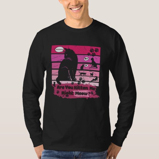 黒猫は右ニャーと引っ掛かってくれてる Tシャツ (正面)
