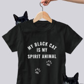 黒猫は私のスピリットアニマルおもしろいスローガン Tシャツ