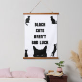 黒猫は運が悪くない 吊り下げ型タペストリー (寝室)