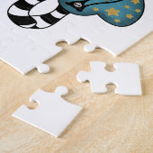 黒猫を持つガーリーなゴシックの女の子 ジグソーパズル (側面)