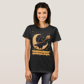 黒猫エナジーのみの魔女猫デザイン Tシャツ (正面フル)