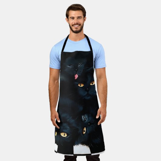 黒猫カドル エプロン (着用した状態)