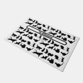 黒猫シルエットパターカスタムンのファミリー名 ドアマット (アングル)