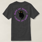 黒猫ソサエティ – パープル Tシャツ (デザイン裏面)