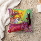 黒猫ヴェネツィアの仮面舞踏会を持つ女性 クッション (ブランケット)