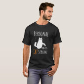 黒猫好きのための面白いネコの召使Tシャツ 猫好きへのユーモアギフト Tシャツ (正面フル)