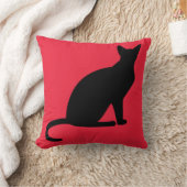 黒猫赤い枕 クッション (ブランケット)