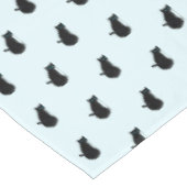 黒猫 – 背景色の選択/追加 テーブルクロス (アングル)