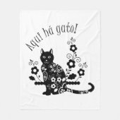 黒猫(花とポルトガル語の表現) フリースブランケット (正面)