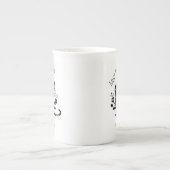 黒猫（花とポルトガル語の表現） ボーンチャイナマグカップ (正面)