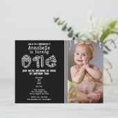 黒白のストライプ ハロウィン フォト 1歳の誕生日 招待状 (スタンド正面)