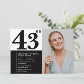 黒白の写真 43歳の誕生日招待状 招待状 (スタンド正面)