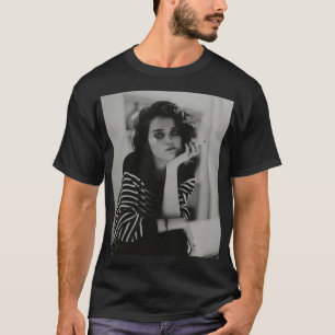 黒白の悲しい女の子かわいらしの喫煙たばこ Tシャツ