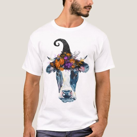 黒白の牛のハロウィーンの魔女 Tシャツ (正面)