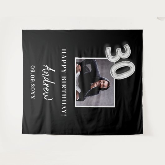 黒白カスタムフォトネームの男の30歳の誕生日 タペストリー (正面(横))