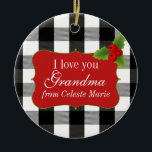 黒白ランバージャックプレイドホリーベリー セラミックオーナメント<br><div class="desc">黒と白のLumberjack Plaidホリーとベリーのフェスティバルツリーのオーナメントはパーソナライズする簡単で、ITボタンを使用してカスタマイズ文字を追加する。特別なリクエストの場合は、電子メール： cheryl@cheryldanielsart.com。チェリル・ダニエルスの「白黒ランバージャックプレイド」© 2015.</div>