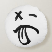 黒目と舌を突き出した顔 ラウンドクッション (裏面)