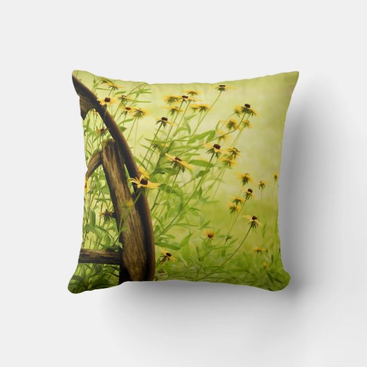 黒目のスーザンおよび荷馬車の車輪の写真 クッション (裏面)