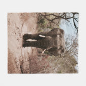 黒砂歩く フリースブランケット (正面(横))