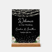 黒素朴白バラのストリングライトへようこそ アクリルサイン (正面)