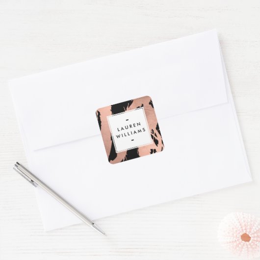 黒背景に抽象的なローズゴールドの筆跡 スクエアシール (封筒)