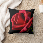 黒背景に赤いバラ クッション (ブランケット)