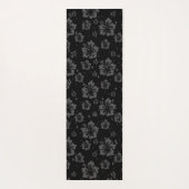 黒背景に黒い花のイラストレーション ヨガマット (裏面)
