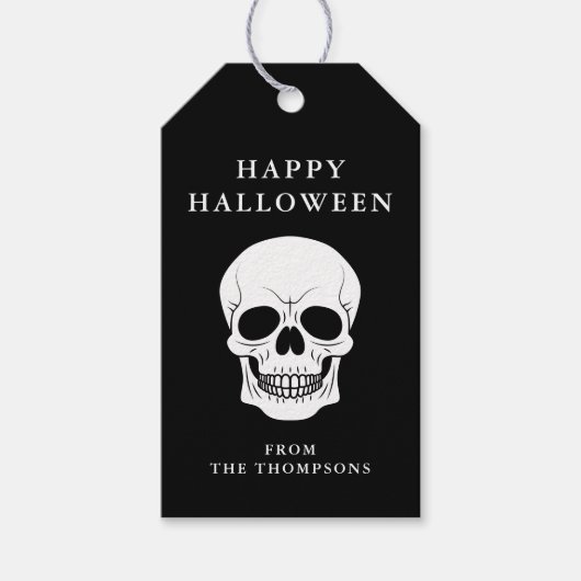 黒背景の白いドクロの頭 ハッピーハロウィン ギフトタグ (正面)