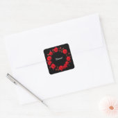 黒背景の赤バラの花輪 スクエアシール (封筒)