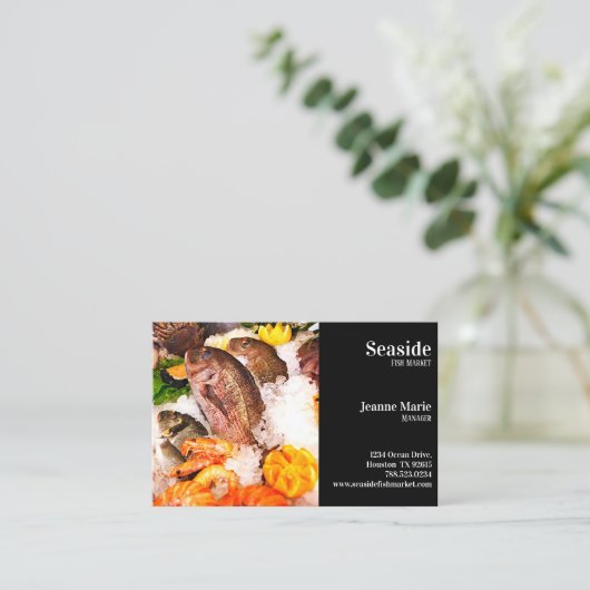 黒背景の魚市場 名刺 (スタンド正面)