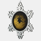 黒背景ゴールデン中国のドラゴン新年 スノーフレークピューターオーナメント (右)